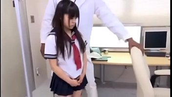 Small Risa Omomo Exam by giant Black doctor