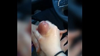 Quick Public Handjob in Car oozing big cumshot