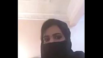 Arab Girl Showing Boobs on Webcam