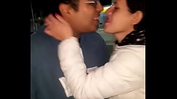 Candente morocho besa a latina amateur