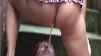 Pissing in my mouth (girl-girl)
