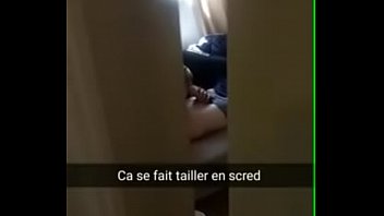 Mes parents m'ont vu pendant une fellation à mon pote à la maison, sur snap-sex.fr