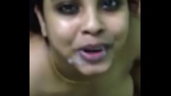 Horny Nilufa Bhabhi Cumshot All over the Face & Bathroom Scene wid Audio 6 Mins (new)